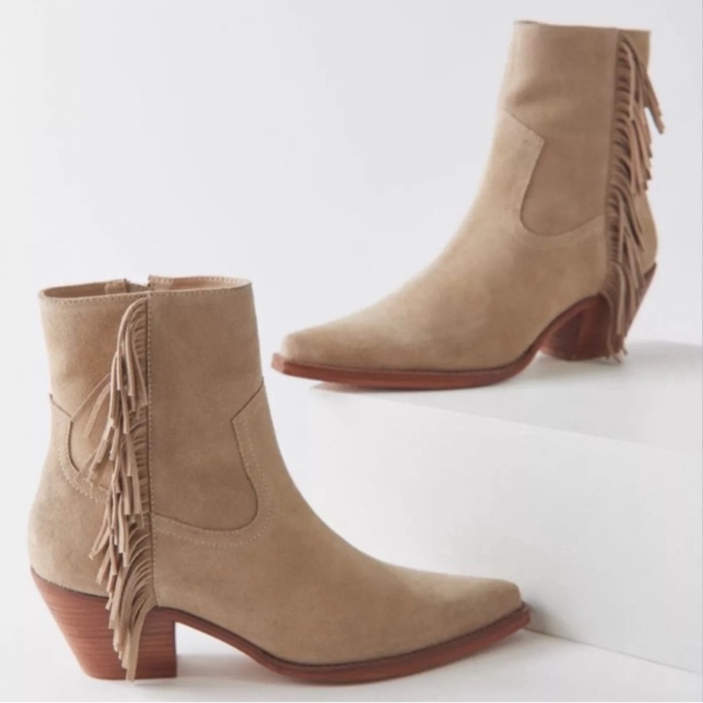 NWOB Coconuts by Matisse Jane Western Booties in tan